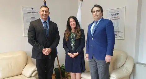 Американският посланик Херо Мустафа посети НАП