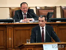 Орешарски: Виждам, че много хора работят срещу кабинета