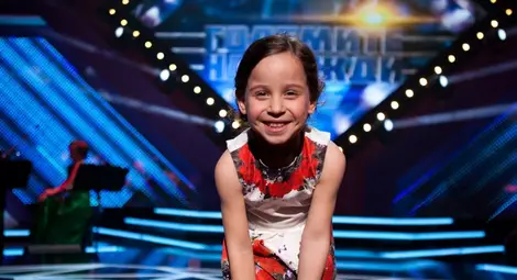 Ахинора от "Големите надежди" съветва Любо как да бъде водещ