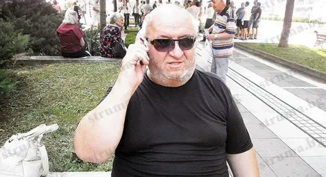 Бивш седесар минана другия бряг - сложи портрет на Тато в колата си