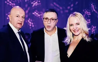 Дейзи Ланг публикува снимките със Стефан Шарлопов на 2 февруари СНИМКИ: Фейсбук Дейзи Ланг публикува снимките със Стефан Шарлопов на 2 февруари СНИМКИ: Фейсбук