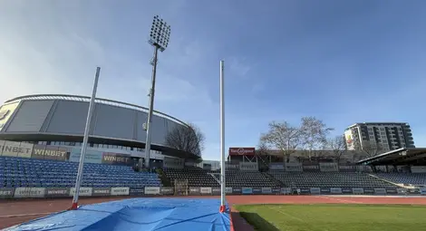 Русе с обновено футболно игрище и съоръжение за овчарски скок Русе с обновено футболно игрище и съоръжение за овчарски скок