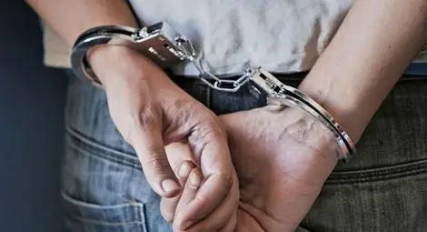 35-годишен задържан в дома си за кражба на портмоне от училищен кабинет