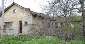 Общината ще събаря порутените сгради на МВР срещу Дунав мост