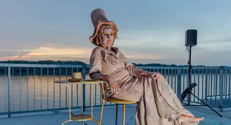 Мица Велосипедистката, Белият ангел и Теракотеният войник превзеха кея в Русе