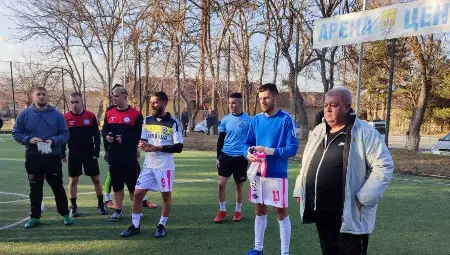 Новогодишен футболен турнир в Ценово Новогодишен футболен турнир в Ценово