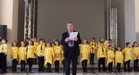 Доц.Руси Русев обявява наградите на 10-ия конкурс &bdquo;Стоян Михайловски&ldquo;.    Снимка: Архив &bdquo;Утро&ldquo;