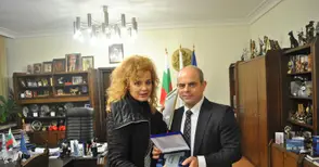 Аня Пенчева получи плакет  „Русе“ за Народния театър