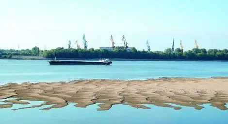 Дунав изяжда земите на жители край Свищов Дунав изяжда земите на жители край Свищов