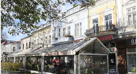 Общината се разбра с ресторантьорите за новите такси, различията с хотелиерите остават