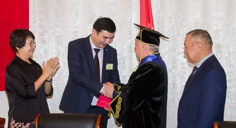 Ректорът на Русенския университет акад. Христо Белоев с поредна почетната титла Доктор хонорис кауза - вече и на Киргизкия технически университет