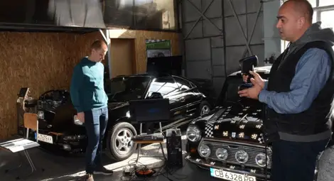 Нов център в университета предлага виртуално управление на ретро автомобили