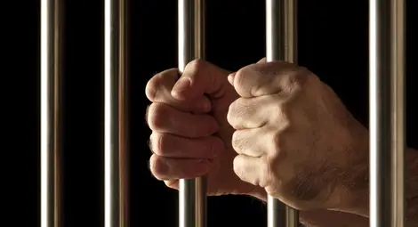 Специалист по измами със сръбски динари остава в ареста