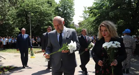 Русе отбеляза с военни почести и духов оркестър Деня на Ботев и на загиналите за свободата и независимостта на България /галерия/