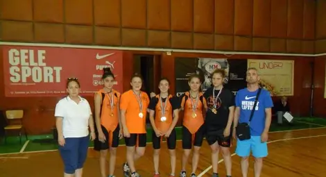 Младите щангисти на &bdquo;Русе&ldquo; над всички на подиума във Варна