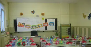 Третокласничка може да спре да ходи на училище заради часове на различни етажи