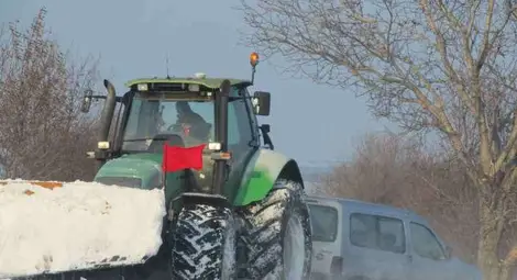 Десетки автомобили закъсаха в Русенско /галерия/