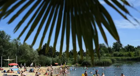 Времето през новата седмица: Жега в началото, дъжд към края