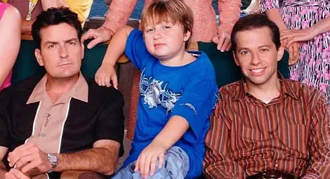 ТВ племенникът на чичо Чарли от "Двама мъже и половина" стана свещеник 