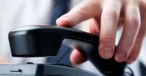 79-годишна вързана с една от най-старите телефонни измами