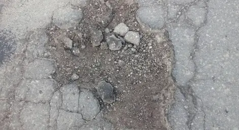 Червена вода отново готви протест заради разбития път