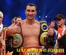 Владимир Кличко задмина Лари Холмс в престижна класация