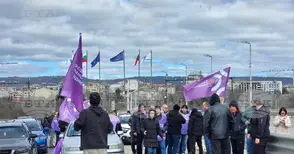 Протестиращи от "Градски транспорт" ЕАД блокираха Аспаруховия мост във Варна