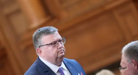 Цацаров: Има престъпление и опит за увреждане на националните интереси