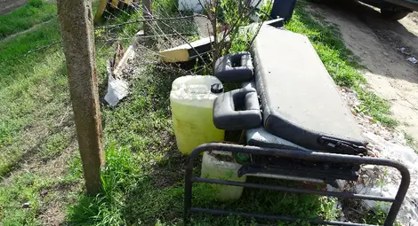 Петима крадци на дизел от тирове задържани във вилна зона край Русе /галерия/ Петима крадци на дизел от тирове задържани във вилна зона край Русе /галерия/