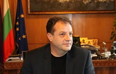 Велико Търново и гарата в Горна Оряховица на 10 минути от "Хемус" със скоростни връзки