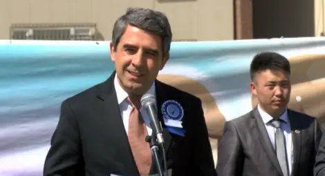 Плевнелиев: България ще построи в Монголия оранжерия по наша технология