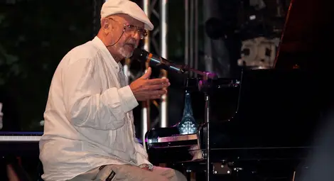 С филм за джазмена Милчо Левиев започва месец октомври в операта