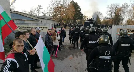 Гл. комисар Христо Терзийски: Напрежението в лагера в Харманли е овладяно