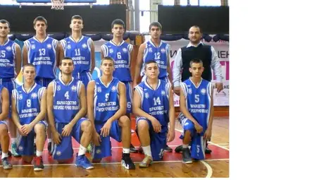 Младите баскетболисти с още две победи в първенството