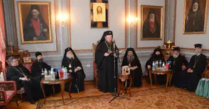 Луксозна книга разказва за владиката Софроний