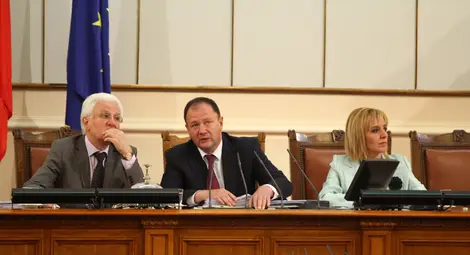 Парламентът ще гласува вота на недоверие