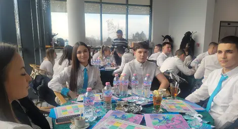 60 участници в младежки проект обмениха знания в конференция на тема "Младите гласове на европейската демокрация"