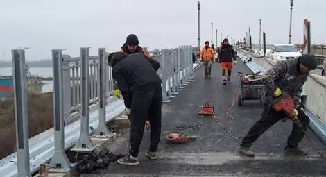 Изгражда се захранването за осветлението на Дунав мост при Русе