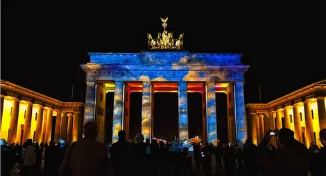 Предразсъдъците между източните и западните германци Предразсъдъците между източните и западните германци