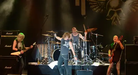 Час и половина без пауза пяха  &bdquo;Назарет&ldquo; за хилядите рок фенове