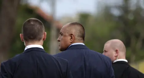 България е изправена пред трети пореден кабинет на малцинството