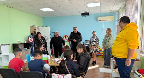 Роденият в Белцов генерал Валентин Кръстев&nbsp;направи дарение на социални центрове в родния си край