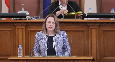 Новият шеф на НС Ива Митева не е член на ИТН
