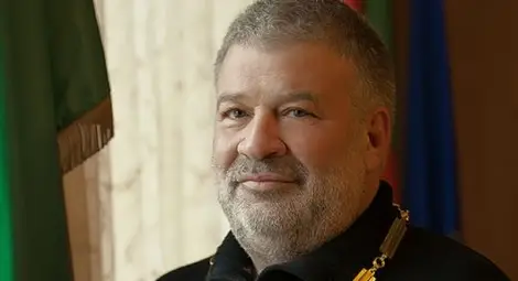 Съмнителните доставки за 1 000 000 лева минали през фирми на гаджето на кмета Милев