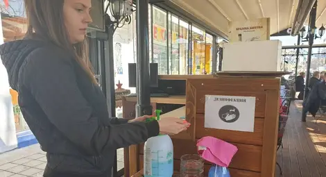 Заведения и фирми предприемат  извънредни мерки срещу коронавируса