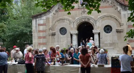 Стотици вярващи се поклониха  в храма &bdquo;Св.Успение Богородично&ldquo;