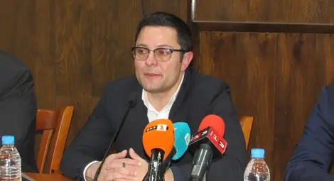 Александър ПУЛЕВ