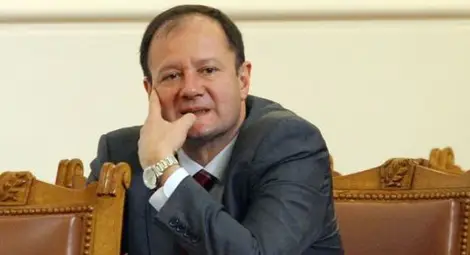 Свиква се извънредно заседание на парламента