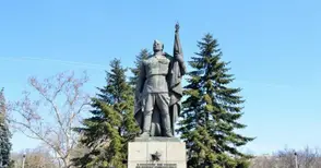 Сдружение предлага хан Аспарух да замени Альоша на паметника в Русе