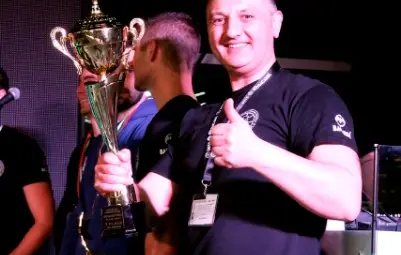 Зрелищни умения и респектиращ професионализъм на ХХV национално първенство за бармани. Вижте рецептата за коктейла победител